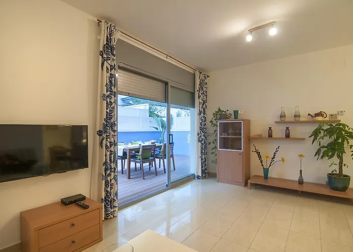 Hola! - By The Appartement *