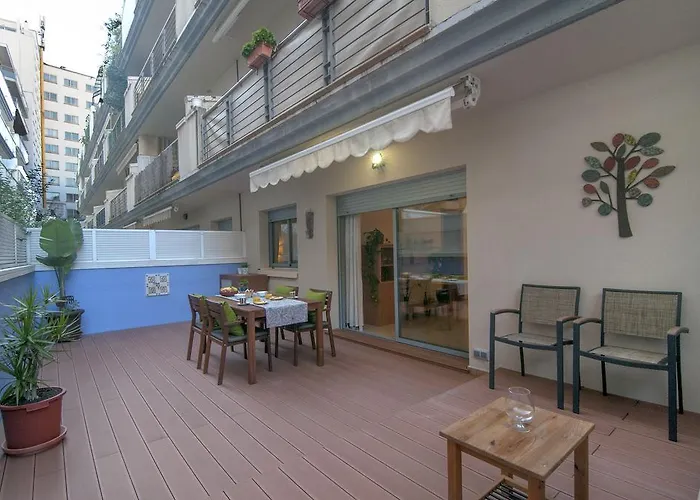 Hola! - By The Appartement Sitges